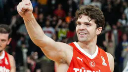 TARIK BİBEROVİC TÜRK MÜ! Aslen nereli, kaç yaşında, boyu kaç cm ve hangi takımda oynuyor?