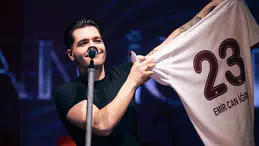 Emir Can İğrek’ten konser arasında yeni albüm açıklaması