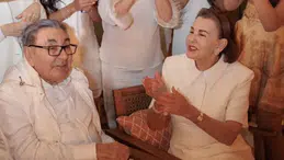 Cannes’da bir Gümüşhane beyefendisi! Aydın Doğan 90. yaşında türkülerle coştu