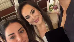 Sultan’dan yıllara meydan okuyan güzellik! 80 yaşındaki Türkan Şoray herkesi büyüledi