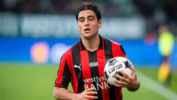 Aral Şimşir kimdir ve nereli? Kaç yaşında, futbol kariyeri nasıl başladı, hangi takımlarda oynadı?