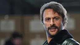 Taşacak Bu Deniz Gezep karakteri diziden ayrıldı mı? Onur Dilber 2. sezonda neden oynamıyor, yeni projesi ne?