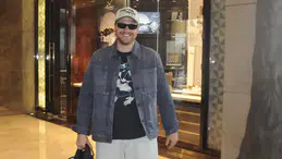 Burak Yörük Zorlu AVM'de saat alışverişi yaparken görüntülendi