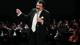 Garbage İstanbul’da sahne aldı: Müslüm Gürses’e hayranlığını dile getirdi