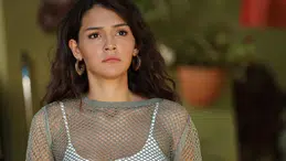 Çağla Boz kimdir? Kaç yaşında, nereli, hangi dizi ve filmlerde oynadı, sevgilisi var mı?