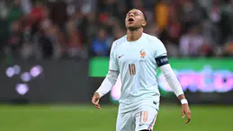 Kylian Mbappe sakatlandı mı, neden oyundan çıktı? Türkiye maçında golü attı, devam edemedi