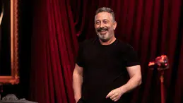 Cem Yılmaz’dan müjdeli haber: Bastonu attı, oğluyla alışverişe çıktı!
