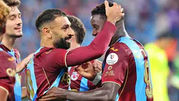 Dev derbide tarihi skor: Trabzonspor, Galatasaray'ı farklı geçip zirveye damga vurdu