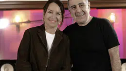 Eda ve Metin Özülkü şarkıları albümünde Demet Akbağ ve İlker Kaleli sürprizi