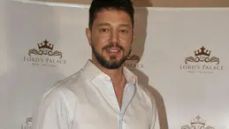 Murat Boz Kıbrıs konserinde özel hayatı ve gündeme dair konuştu