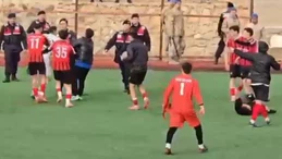 Bitiş düdüğü ile birlikte yeşil saha ringe döndü