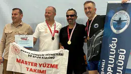 Tavşanlı’nın gururu oldu: 3 çocuk babası havuzla tanıştı, şampiyonluk kürsüsüne çıktı