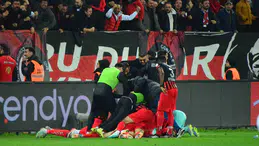 Çorum'da tarihi gece: Final biletini taraftarıyla kutladı