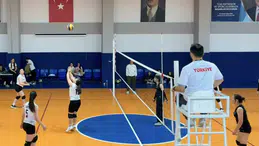 Filelerde gençlik rüzgarı: Pazaryeri’nde voleybol heyecanı zirveye ulaştı
