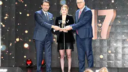 Havuzun altın kızı zirveye yerleşti: Defne Kurt’a büyük onur