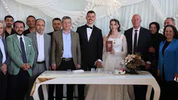 Başkanın en zorlu sınavı: Nikah masasında hem baba hem belediye başkanı oldu