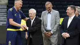 Aziz Yıldırım ve yönetim kurulu, Fenerbahçe Beko'ya başarı diledi