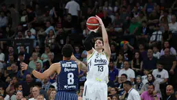 Anadolu Efes seride nefes aldı: Final bileti dördüncü randevuya kaldı