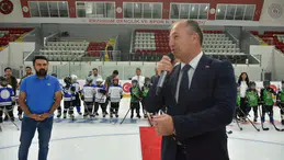 Erzurum'da 15 Temmuz için buz hokeyi turnuvası gerçekleştirildi