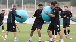 Sivasspor, 2026-2027 sezonu hazırlıklarını çift antrenmanla sürdürüyor