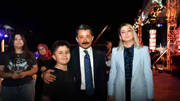 Kırşehir'de neşet ertaş festivali coşkusu: meydan sanatseverlerle dolup taştı