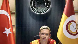 Galatasaray genç yıldız Aleksey Batrakov ile uzun vadeli sözleşme imzaladı
