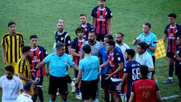 Düzcespor-Beykoz Anadolu maçı güvenlik nedeniyle tatil edildi