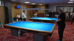 Düzce'de bilardo tutkunlarının buluştuğu şampiyona heyecan dolu başladı