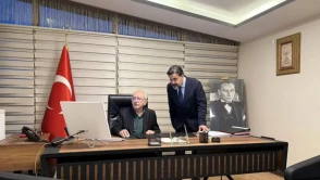 Kemal Kılıçdaroğlu hukuk ofisini çalışma alanı yaptı! O fotoğraf gündem oldu