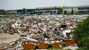 İzmir’de çöp krizi büyüyor: Çiğli halkı Harmandalı Yolunu Kapattı!