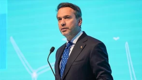 CHP’li vekilin elinde tüp patladı! Bakan Bayraktar’ın cevabı sosyal medyayı salladı