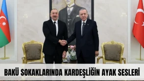 Bakü sokaklarında kardeşliğin ayak sesleri: Türk askerinden Karabağ Zaferi için anlamlı ziyaret!