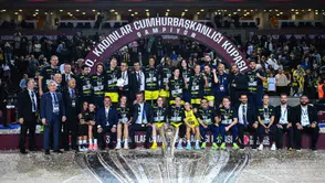 Kadın basketbolunda zirvenin adı belli oldu: Fenerbahçe Opet şampiyon!