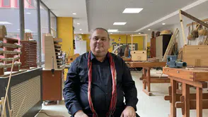 Atık malzemeler hayat buluyor: Emrah Öğretmen müziğe dokunuyor