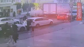 Okul çıkışı faciaya dönüştü... Saniyeler kabusa döndü, O anlar kamerada!