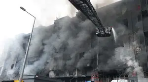 Sanayi bölgesinde korkutan yangın! Beylikdüzü’nde ekipler alarma geçti