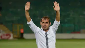 Metin Diyadin biyografisi: kaç yaşında, hangi takımları çalıştırdı, aslen nereli? Kariyeri ve başarıları hakkında