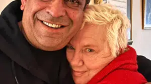 Ege 55. yaşını annesinin kucağında kutladı: Sosyal medyada duygulandıran kare