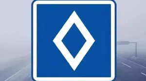 Baklava dilimli trafik tabelası ne anlama geliyor? Şehir trafiğini değiştiren sembol