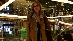 Çağla Şıkel’den pozitif enerji dolu alışveriş turu