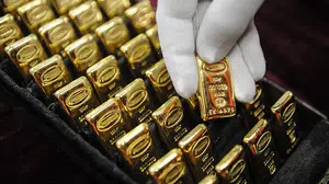 Altın zirvede patinaj yapıyor... Fransız bankasından çarpıcı yükseliş öngörüsü!