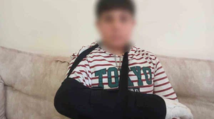 Okullarda zorbalık bitmiyor! Kaynaştırma öğrencisi bir çocuğun parmağını kırdı