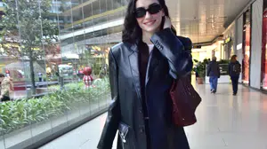 Güzelliğiyle dikkat çekti! Hazar Ergüçlü AVM turu gündem oldu