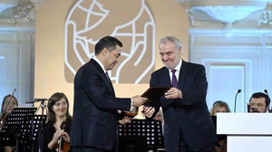 Orta Asya’ya barış mesajı: Tolstoy ödülü 3 lidere gitti!