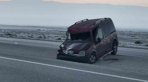 Konya–Adana yolunda kaza: Hafif ticari araç refüje devrildi!