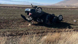 Afyonkarahisar yolunda dehşet: Araç şarampole savruldu!