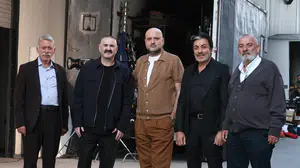 Ketenpere Dalavere geliyor! Dev kadroya dev afiş