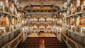 Ayasofya’dan Pantheon’a uzanan fotoğraf seçkisi Venedik’te