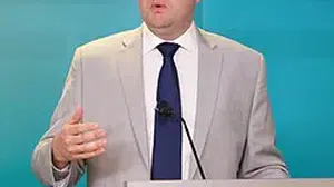 J.D. Vance Kaç Yaşında, Nereli, Evli Mi? Donald Trump’ın Başkan Yardımcısı Adayının Hayatı ve Kariyeri