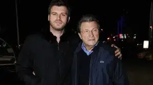 “Karizma Genetikmiş!” Kıvanç Tatlıtuğ ve Babasının Fotoğrafı Olay Oldu